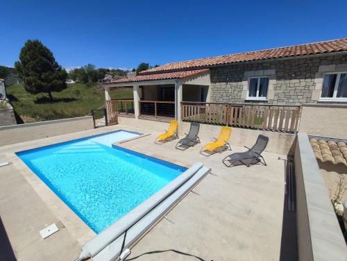 Villa avec piscine in Lagorce