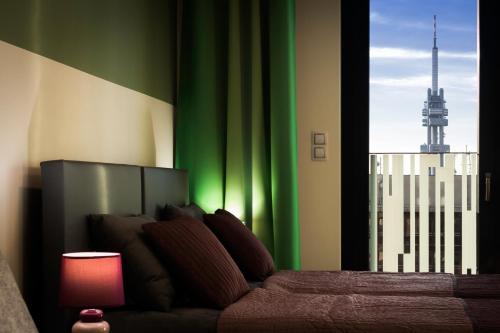 Prague apartment in residential tower · parking, Praha