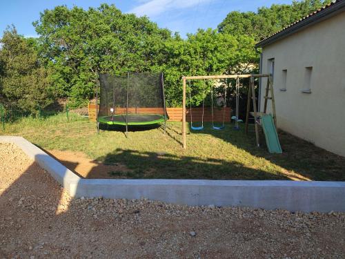 Villa avec piscine in Lagorce