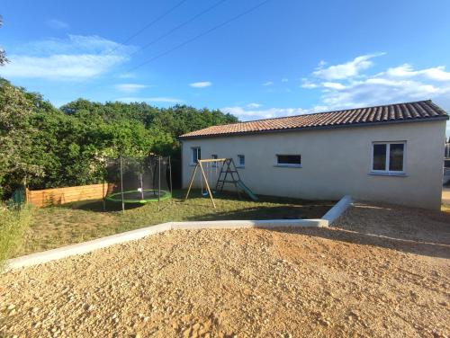 Villa avec piscine in Lagorce