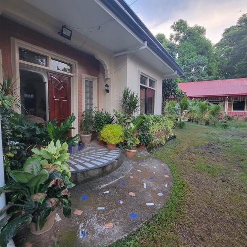 Mamita Seaside Resort in Mahinog