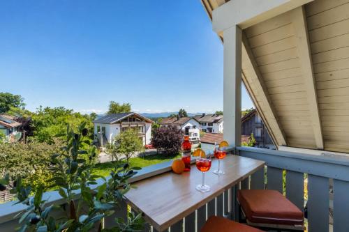 Bright Lake View Apartment with Balcony and Air Conditioning in Tutzing, Deutschland