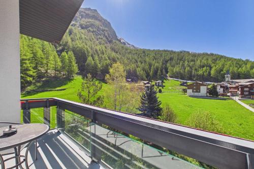 Suite for 3 with Mountain View near SaasFee