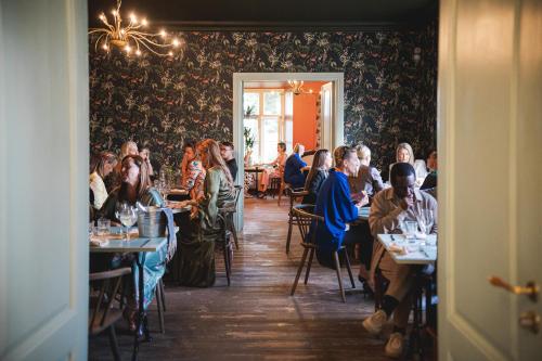 Loona Manor Boutique Guesthouse & Restaurant in Kihelkonna