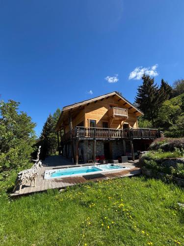 Chalet le Chantelevent for 24 Guests - Slope Views, Pool & Jacuzzi