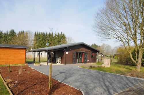  Wapiti, Unterkunft in Hour