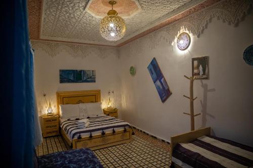 Riad QAMAR - Timeless Nights - image 2