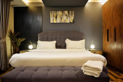 Goldcrest Mall and Residency - Premium Penthouse Apartment - image 14