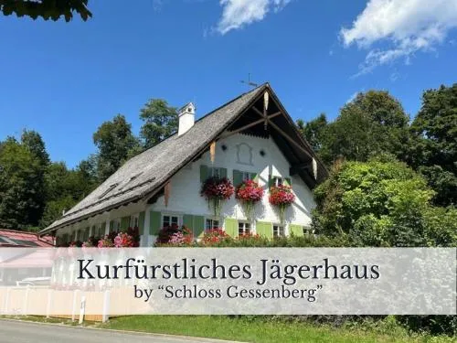 KURFÜRSTLICHES JÄGERHAUS - by "Schloss Gessenberg" - luxurious vacation home with mountain views, suitable for families and friends in Reit im Winkl, Deutschland