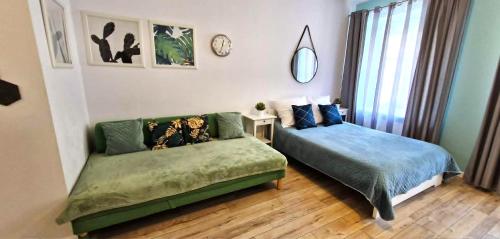 Cozy modern STUDIO GREEN APARTMENT in Old Town, Краков