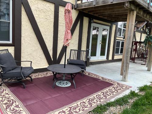 Tudor House Bed and Breakfast in Water Valley (AB)