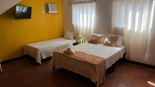 2 double beds, 4 twin beds