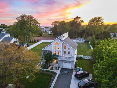 That South Point Joint - Easy Access to Assateague, Golf, Boat Ramp – khách sạn tại Bayside