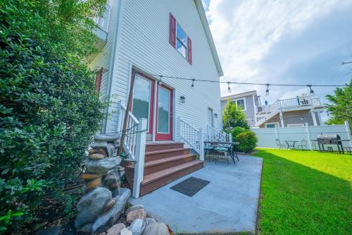 Bayview Vibes, Walk to Dining, 4BR, 1 Mi to Beach in Fenwick (DE)