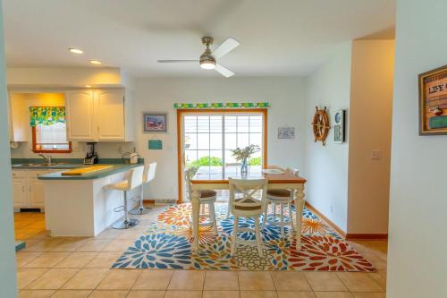 Bayview Vibes, Walk to Dining, 4BR, 1 Mi to Beach in Fenwick (DE)