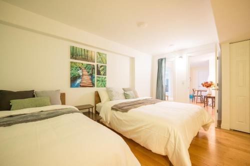Garden Walkout Suite Near White Rock in White Rock (BC)