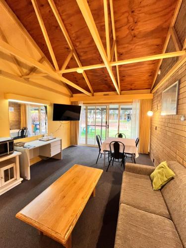 High Country Motor Inn Bright in برغت