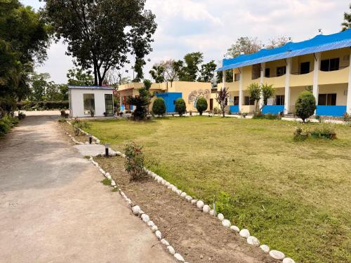 Jeevan Utsav Yoga School & Retreat - Uttarkashi Jeevan Utsav Yoga School & Retreat - Uttarkashi