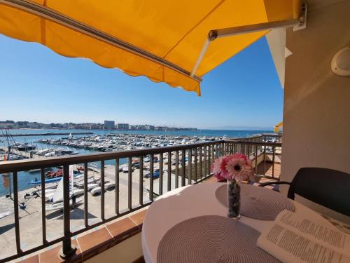 Estudio con terraza cerca de la playa en L'Escala - HISP-236-149