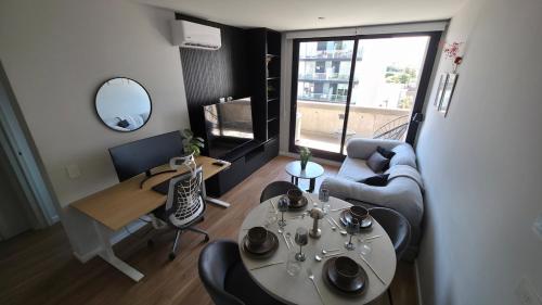 Soho HQ - Fully Equipped, Workspace, Pool and Gym