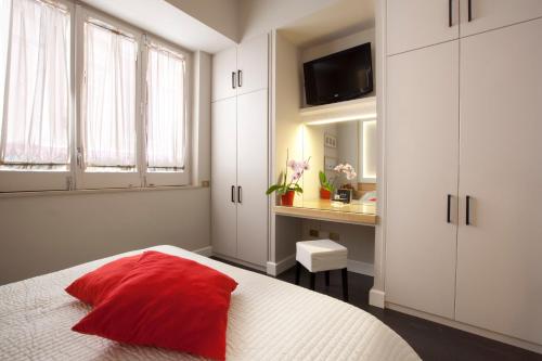 Sorrento Apartments One - image 7