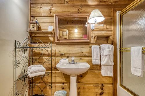Country Hideaway - image 39
