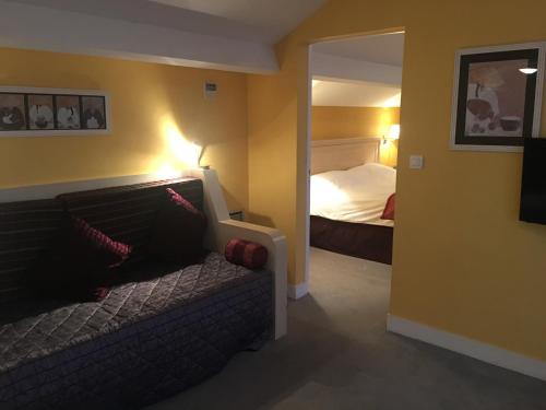 Bagnoles Hotel - Contact Hotel - image 5