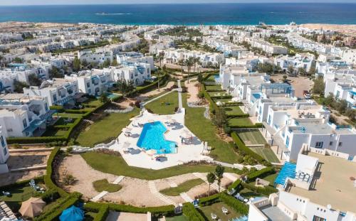 Svømmebasseng, Mountain View Ras El-Hekma شاليه غرفتين ماونتن فيو راس الحكمه in Zawiyat Ailat Nuh
