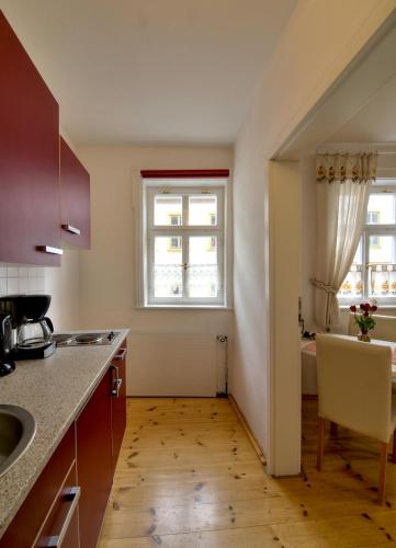 Pension & Appartementhaus am Schloss - image 3