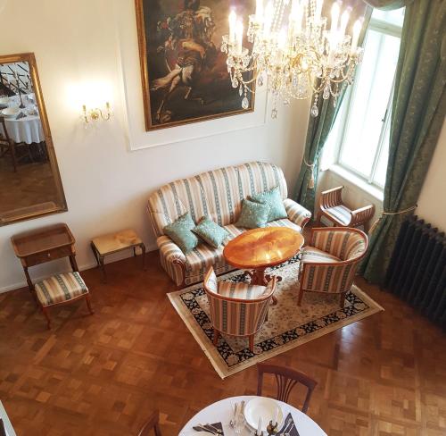 Charles apartment - image 14