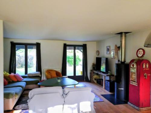 Maison paisible en lisiere de foret 9 personnes in Saumos