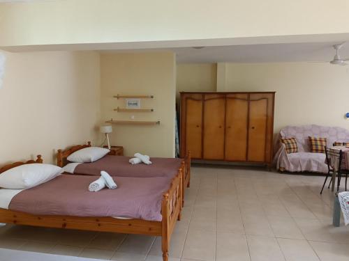 Agrilia Studio gîte à louer Ákra Léna