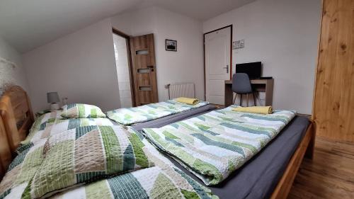 Lila Akac Vendeghaz Esztergom - Esztergom