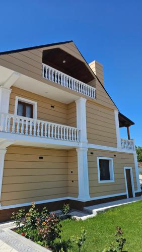 Viesnīcas āriene, Apple Tree Guesthouse in Tušemišta