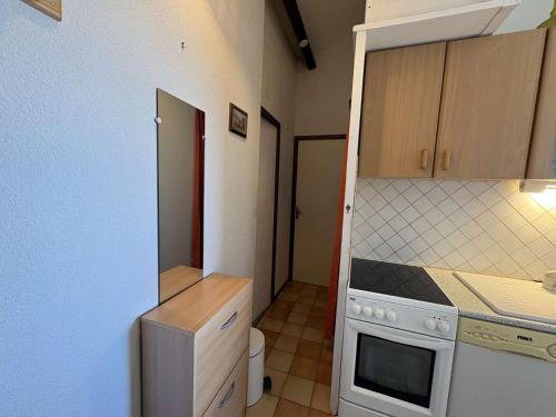 SP520-N373 Appartement 3 pièces 4 couchages SAINT PIERRE LA MER - image 3