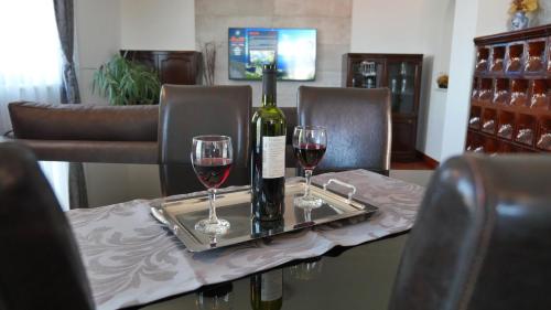 Apartments Romana – khách sạn tại Postira