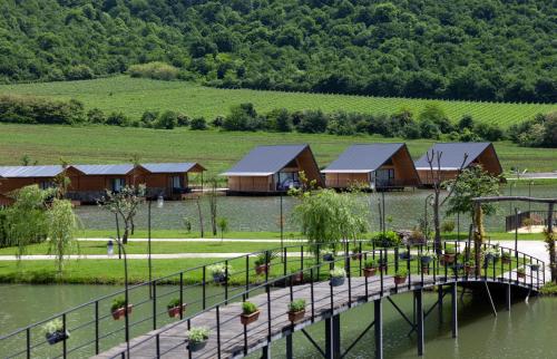 Moretoni Lake Resort in Ενισέλι