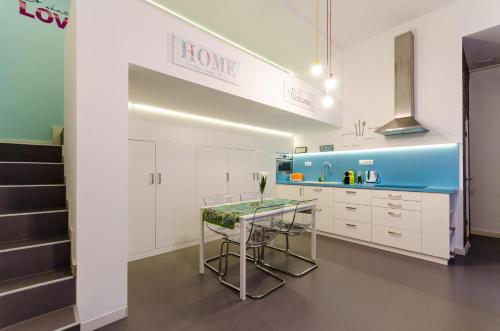 Apartment in center - image 10