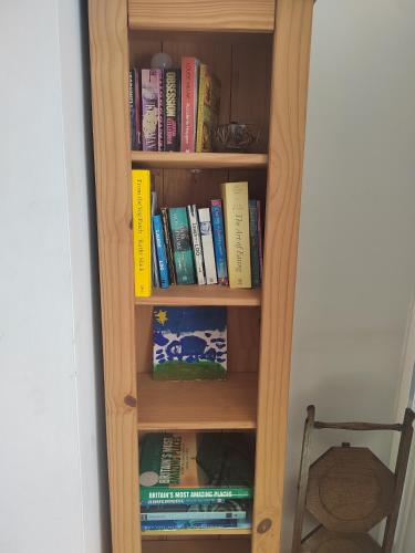 Nice double and single rooms in the quiet area with excellent shared facilities 5