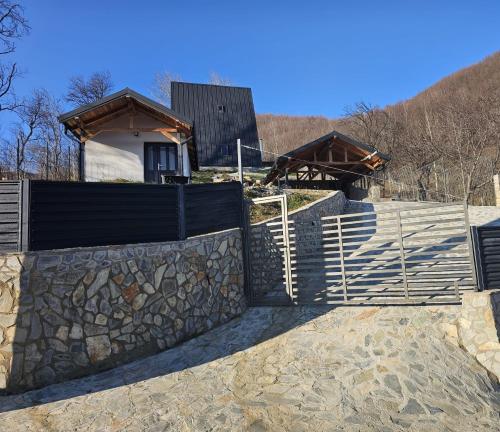 Hill House Doftana in Podu Lung