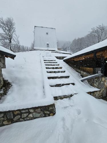 Hill House Doftana in Podu Lung