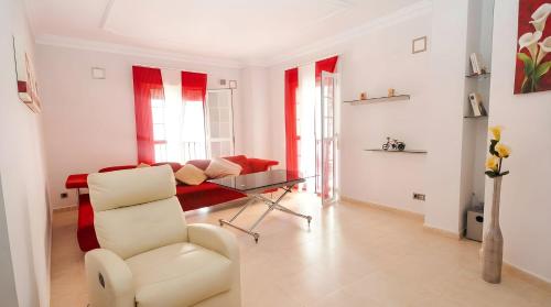 Apartamento centro de conil muy amplio Solo alquillamos familias parejas