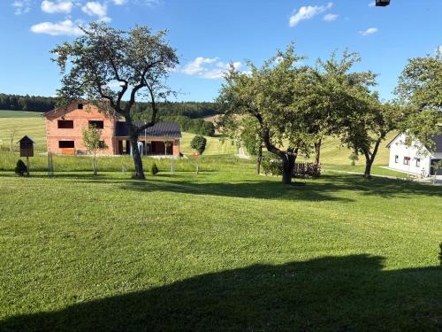 Garten, Uller`s Ferienwohnung im Usseltal in Monheim