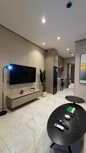 303 tara-JRE Jabal Al Lweibdeh with stunning view - main image