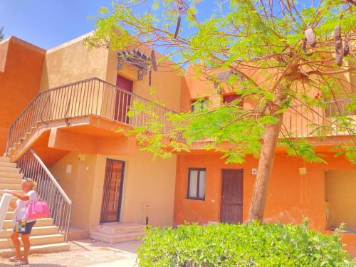 Lovely chalet with big balcony