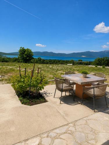 Blue Lake Luxury Accommodation - image 29