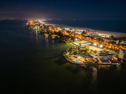 المنظر الخارجي, Duman Boutique Hotel  in Mamaia Beachfront