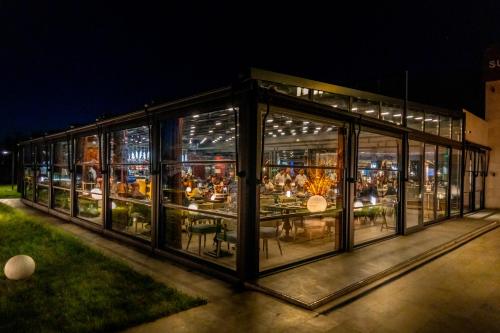 مطعم, Duman Boutique Hotel  in Mamaia Beachfront