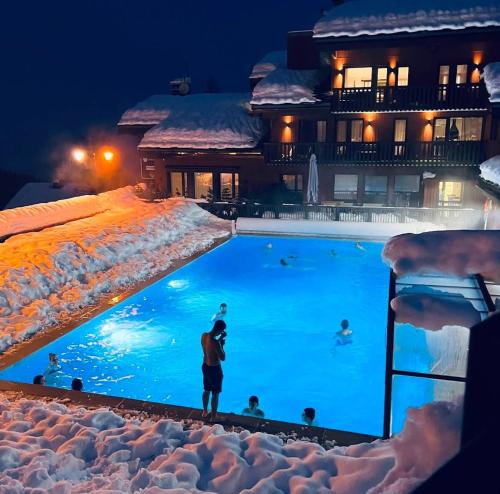Duplex rénové, 10 couchages, piscine et sauna