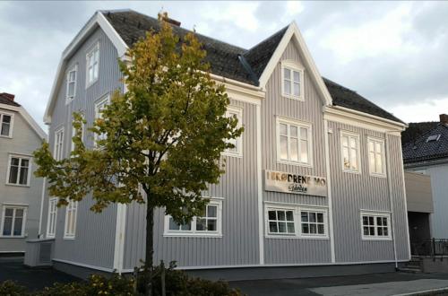 . Mogården